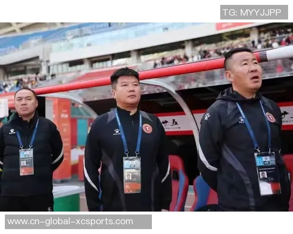 李金羽：我性情挺开畅的但又很社恐，在球场上我是病态的